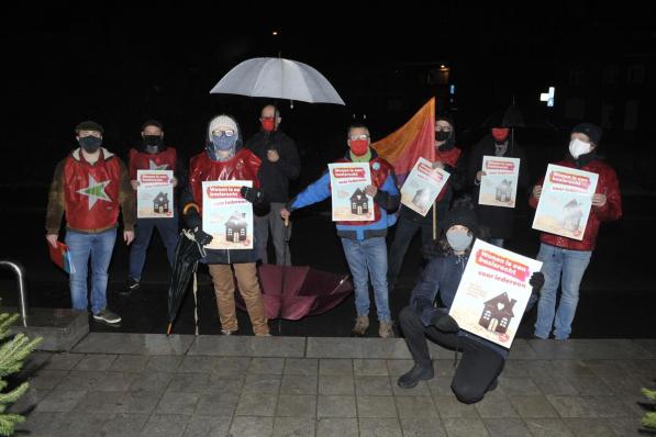 Een delegatie van PVDA pakte uit met een actie in Ingelmunster.©FODI (foto FODI)