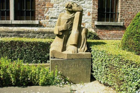 Onder meer het grafmonument van René De Clercq in Deerlijk werd als beschermenswaardig gecatalogeerd.© http://www.rene-de-clercq.be/