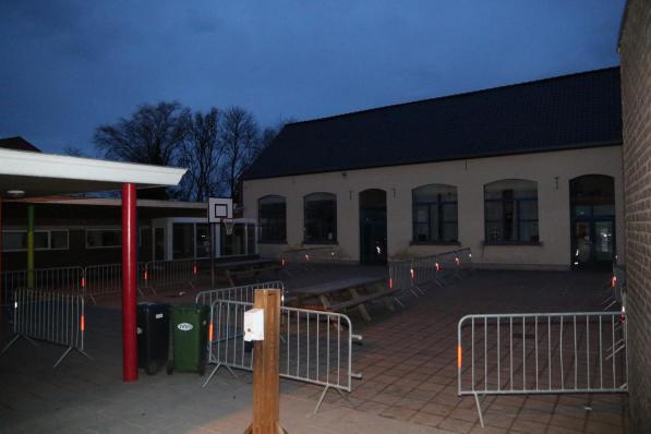 De basisschool van Westouter gaat dicht tot eind januari.©Eric Flamand EF