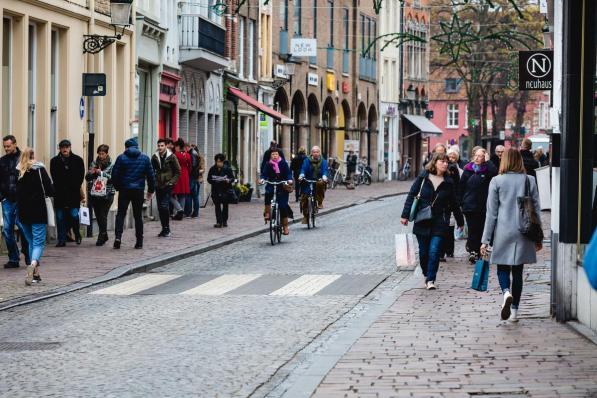 De Brugse winkelstraten, hier op foto in pre-coronatijden, kregen het in 2020 bijzonder zwaar te verduren.©Davy Coghe Davy Coghe