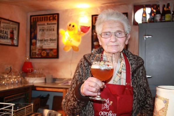 Gert Herteleer leidde de bezoekers elke zondag rond in brouwerij De Dolle Brouwers.© (Foto GUS)