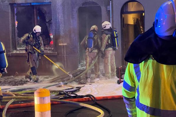 De brandweer kon de woning niet redden.© JV