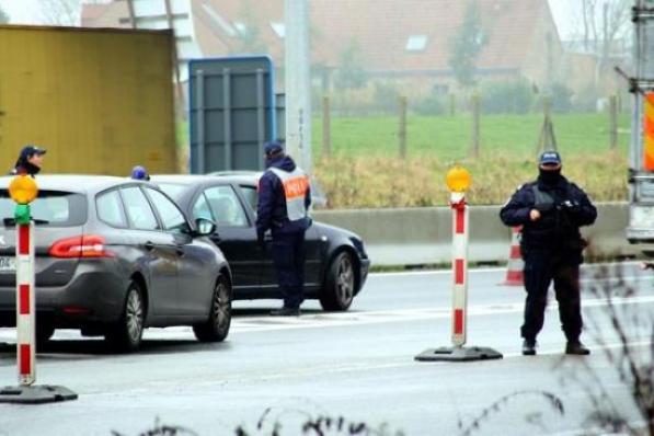 Aan de grensovergangen tussen België en Frankrijk zal streng worden gecontroleerd.© NVM
