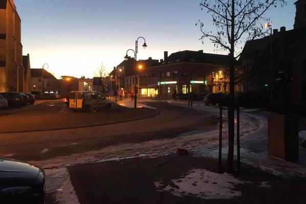 De vorst sloeg in lek in de fontein aan het sociaal huis.© foto JM