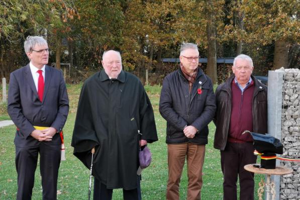 We herkennen burgemeester Patrick Lansens, Horst Friedrich Höhn, Gerdi Staelens en Rudy Willaert.© BC
