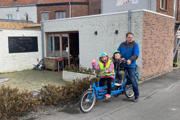 Heerlijk om op deze eerste ‘lentedagen’ een fietstocht te plannen met onderweg takeaway.© MVD