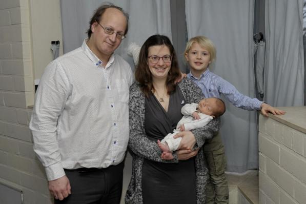 Rolf, samen met zijn vrouw Maaike, de kinderen Tristan en Andreas.©FODI
