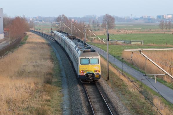 De rechtgetrokken spoorbedding spoorlijn 73. (foto MG)©marnix goemaere diksmuide