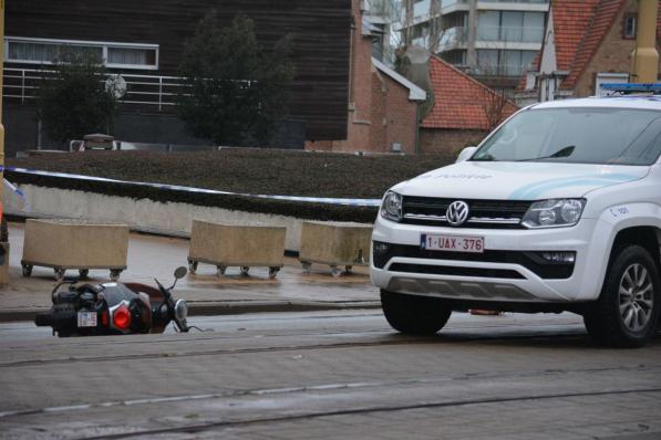 Samira Chebbah kwam eerst ten val met haar bromfiets en werd daarna dodelijk aangereden.© JH