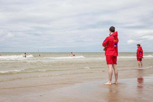 In Zeebrugge worden vanaf Hemelvaartweekend voor het eerst redders ingezet.©Davy Coghe Davy Coghe