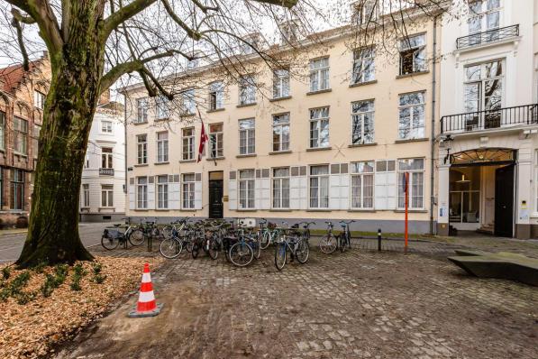 Het is lang niet de eerste keer dat studenten van het Europacollege in Brugge het te bont maken.© a-Davy Coghe