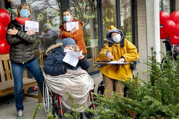 De bewoners lieten enthousiast van zich horen.©JOKE COUVREUR (foto JCR)