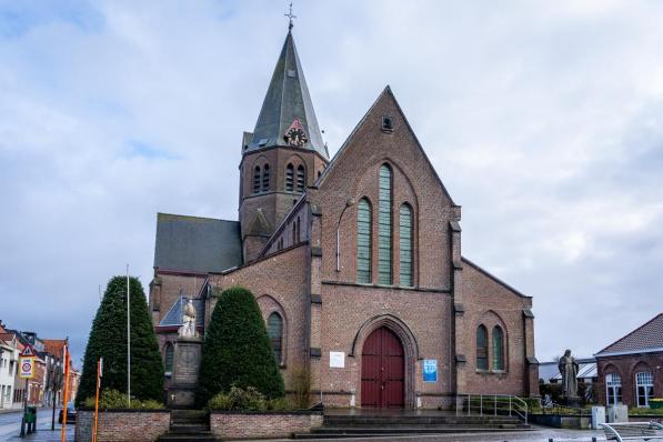 De aanpak van zwammen in de sacristie was dringend nodig. (foto KDS)© KDS