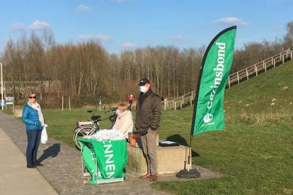 De deelnemers kregen een startpakket en na de wandeling kreeg elke bubbel een pakketje met bubbels, snacks en een passende attentie.© foto PVH