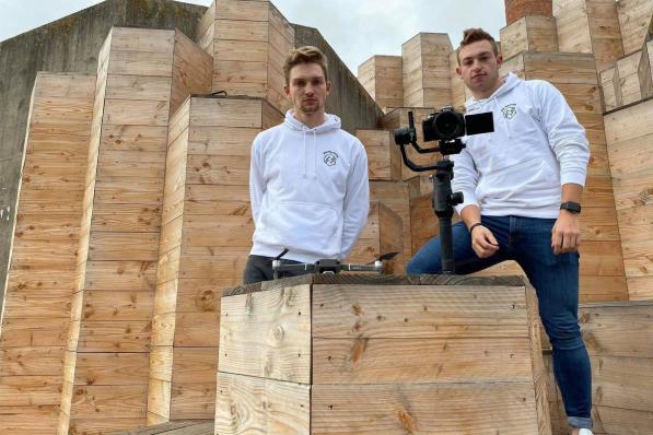 Wesley (21) en Mathias (20) startten vorig jaar Wide Marketing op.