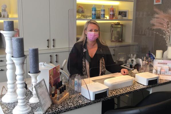 Nathalie Jacobs hoopt na alle corona-ellende het tienjarig jubileul van haar nagelstudio alsnog te vieren.© Matthew Pyck