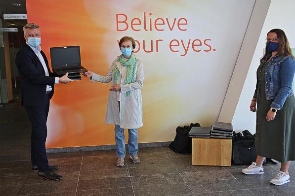 Laptops voor jongeren uit kansarme gezinnen.© LV