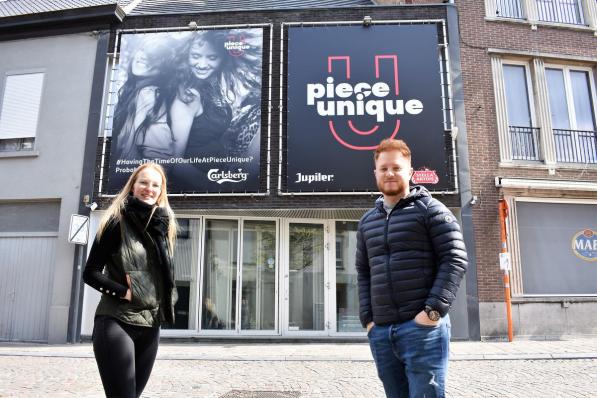 Laura Perneel en Michiel Sabbe zijn de nieuwe zaakvoerders van danscafé Pièce Unique.©TOM VAN HOUTTE foto TVW