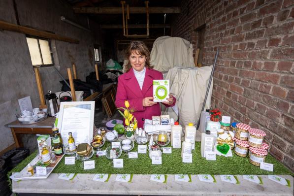 Daniela Constantinescu heeft een eigen gamma van huishoud- en verzorgingsproducten.© LC