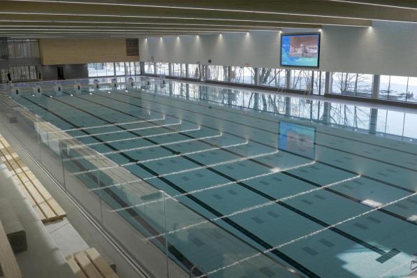 Vooruit vindt het jaarabonnement voor baantjeszwemmers in het nieuwe zwembad te duur. (foto PM)©Peter MAENHOUDT