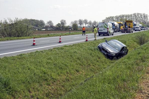 Het ongeval zorgde voor best wat verkeershinder.© CLL