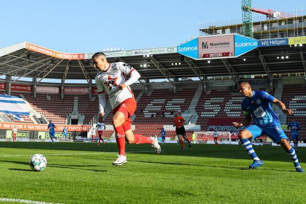 Gianni Bruno in actie tijdens de match tegen KAA Gent.© Belga
