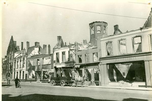 Ook het centrum van Tielt bleef niet van zware oorlogsschade gespaard.© foto Stadsarchief Tielt