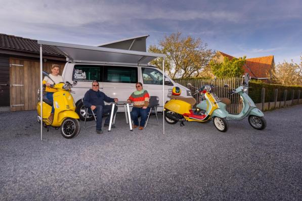 Dochter Caro Debeuckelaere, Stephanie Vosselman en Maarten Debeuckelaere.© (Foto LC)