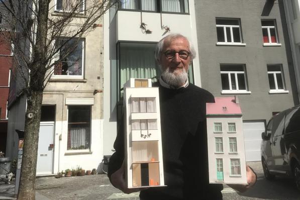 Pierre Claes bouwt zijn maquettes steevast op de schaal 1/33.© ML