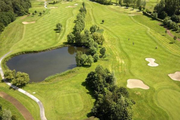 Het terrein van Golfclub De Palingbeek in Hollebeke. Enkele aandeelhouders van de club willen zich samen kandidaat stellen voor de ontwikkeling van een golfterrein in Kortrijk.©Jan Degoe GF