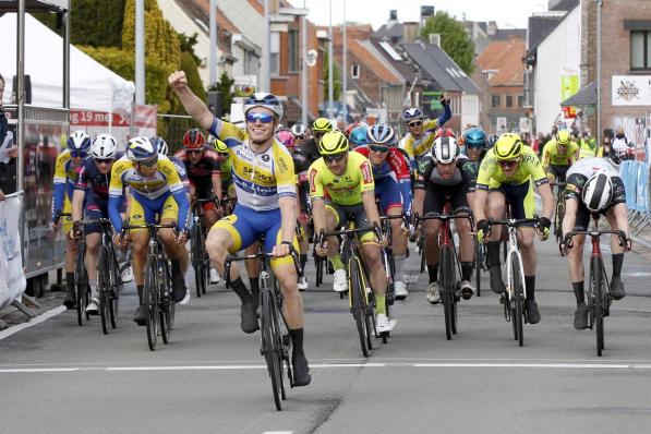 Sasha Weemaes wint voor Timothy Dupont. (foto Coghe)©GINO COGHE Foto Coghe