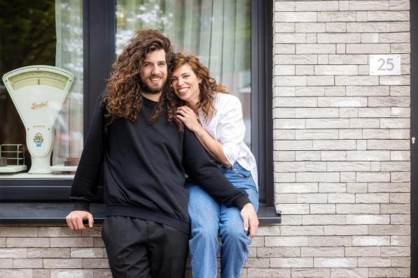 Harry en Jerina blijven niet bij de pakken zitten. (foto VTM)