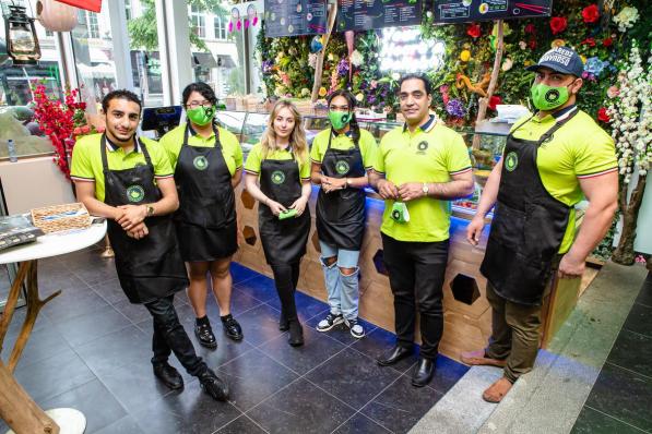 Vrijdagnamiddag kon iedereen gratis komen proeven van de Bowls.© Davy Coghe