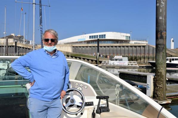 Marc Royaux is eigenaar van de motorboot Sunrise.© WK
