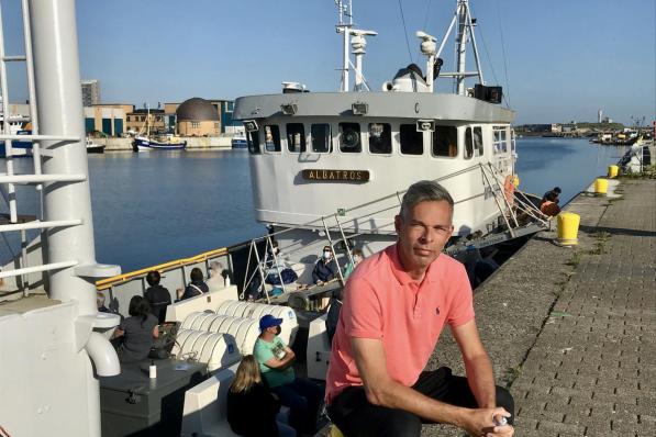 Zaakvoerder Michel Seeger van rederij Captain Blue is ervan overtuigd dat het watertoerisme zich in al haar aspecten vlot zal herpakken in onze stad.© ML