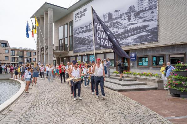 De eerste muzikale parade is inmiddels een feit geworden met de trip van de Panne naar Koksijde.© LC