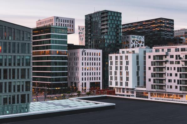 Le quartier des affaires, à Oslo - Jacek Dylag (Unsplash) Images