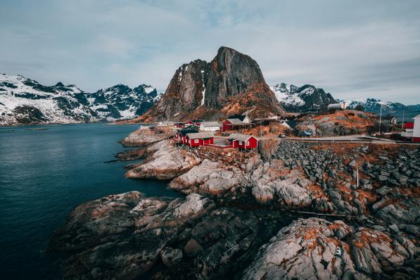 Aux destinations qui leur garantissent un grand soleil, les touristes préfèrent désormais la coolcation - Unsplash (John O'Nolan)