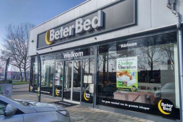 Beter Bed overweegt terugtrekking