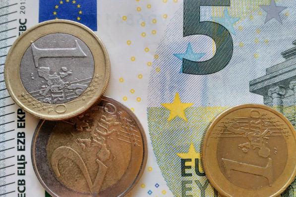 dividend blijft achter