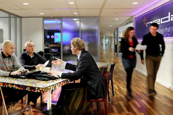 Nedap vergt geduld