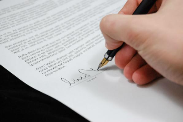 contract voor AMG