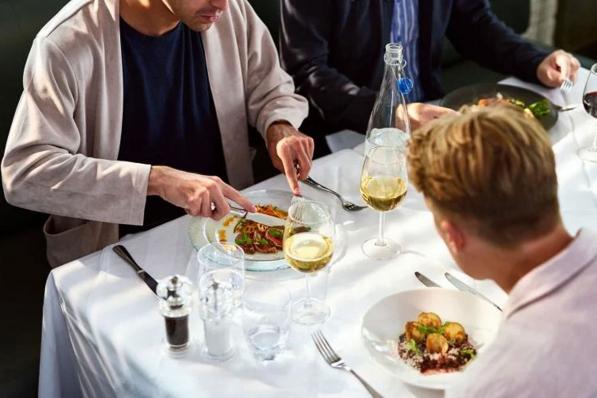 restaurant manger