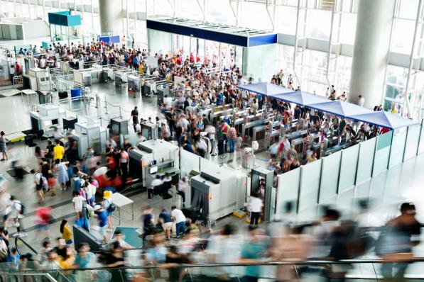 Hall d'aéroport voyageurs tourisme