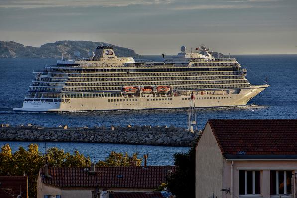 Le paquebot de croisière Viking Mars, dans le port de Marseille le 14 octobre 2022