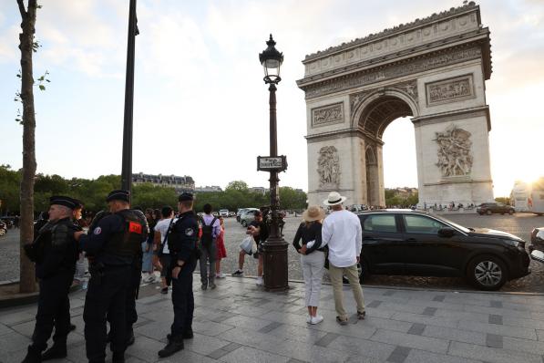 arc de triomphe 2 juillet 2023