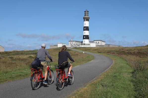 velo bretagne phare Ouessant