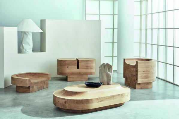 Béton Brut, une galerie londonienne qui présente des meubles et des luminaires rares conçus par des architectes dont les sièges signés Benni Allan, de EBBA Architects,