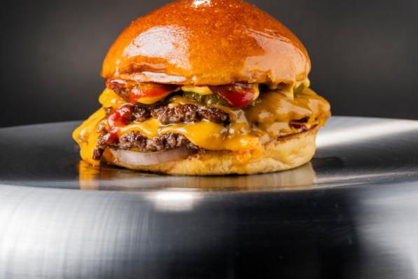 Tap Out Burger Royal Cheese