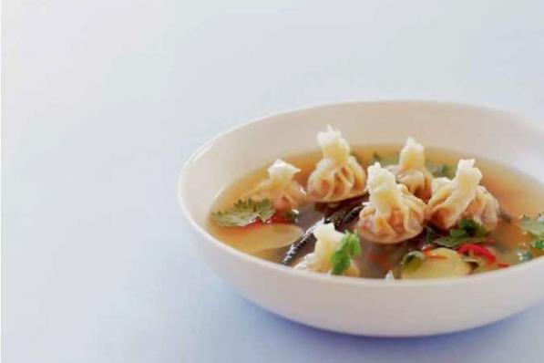 Consommé met scampiwontons